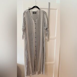 REFORMATION o/s  Black and White Button-Down Dress with matching belt